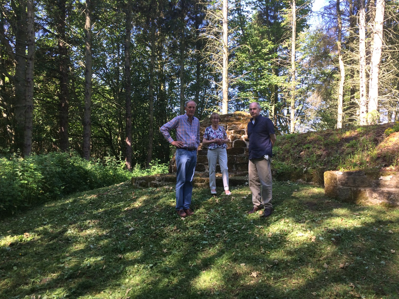 Sir Hugh Blackett with Pat Longbottom and Martin Blackett in front of the dome of the ice pit